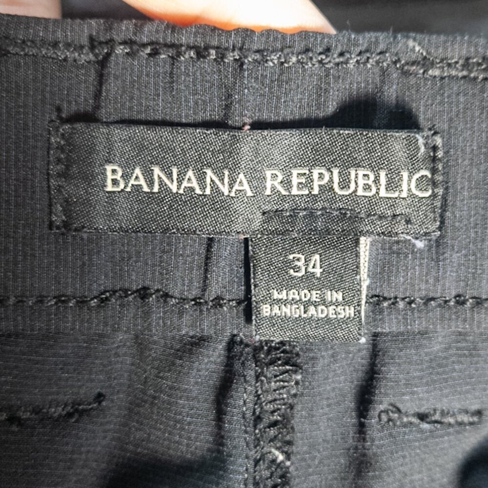 Banana Republic Men's Flat Front Shorts 9.5" - 34 Black - Picture 3 of 4